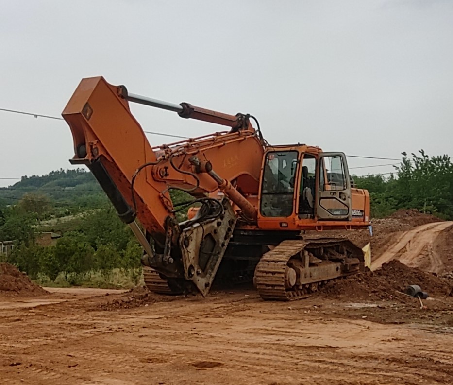 钩机和挖掘机有什么不同?